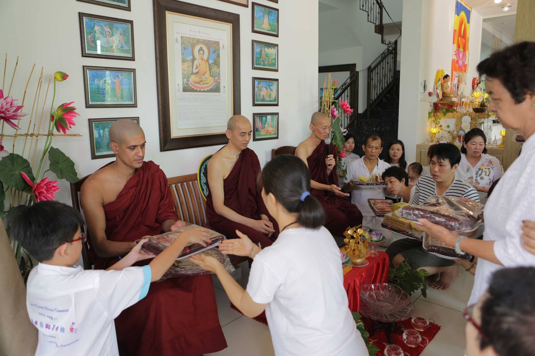 2018 Vesākha Pūjā Day & Eve Retreat - Image 19