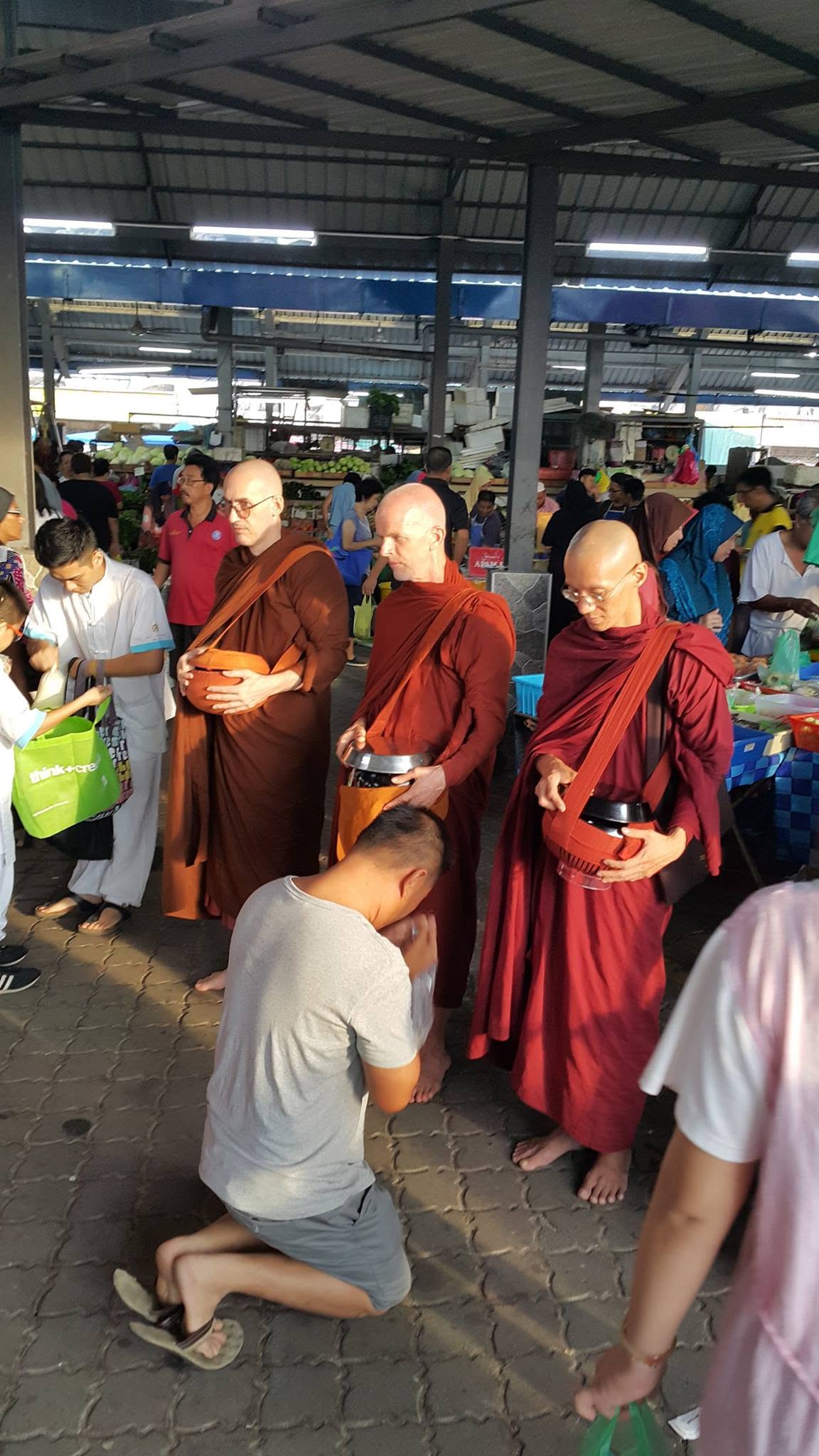 2020 Perak · Parik Buntar — Young Volunteers Serve the Saṅgha in Alms-round & Dhamma Propagation - Image 6