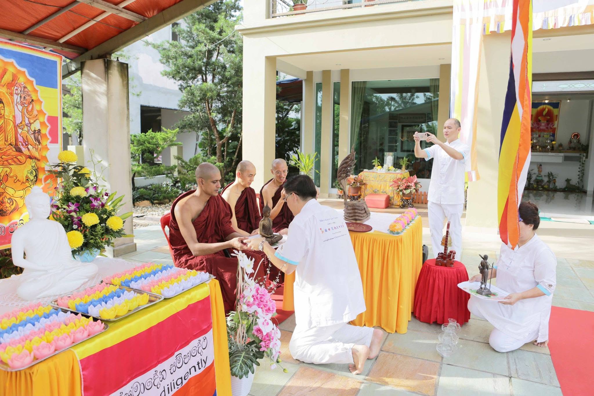 2018 Vesākha Pūjā Day & Eve Retreat - Image 2