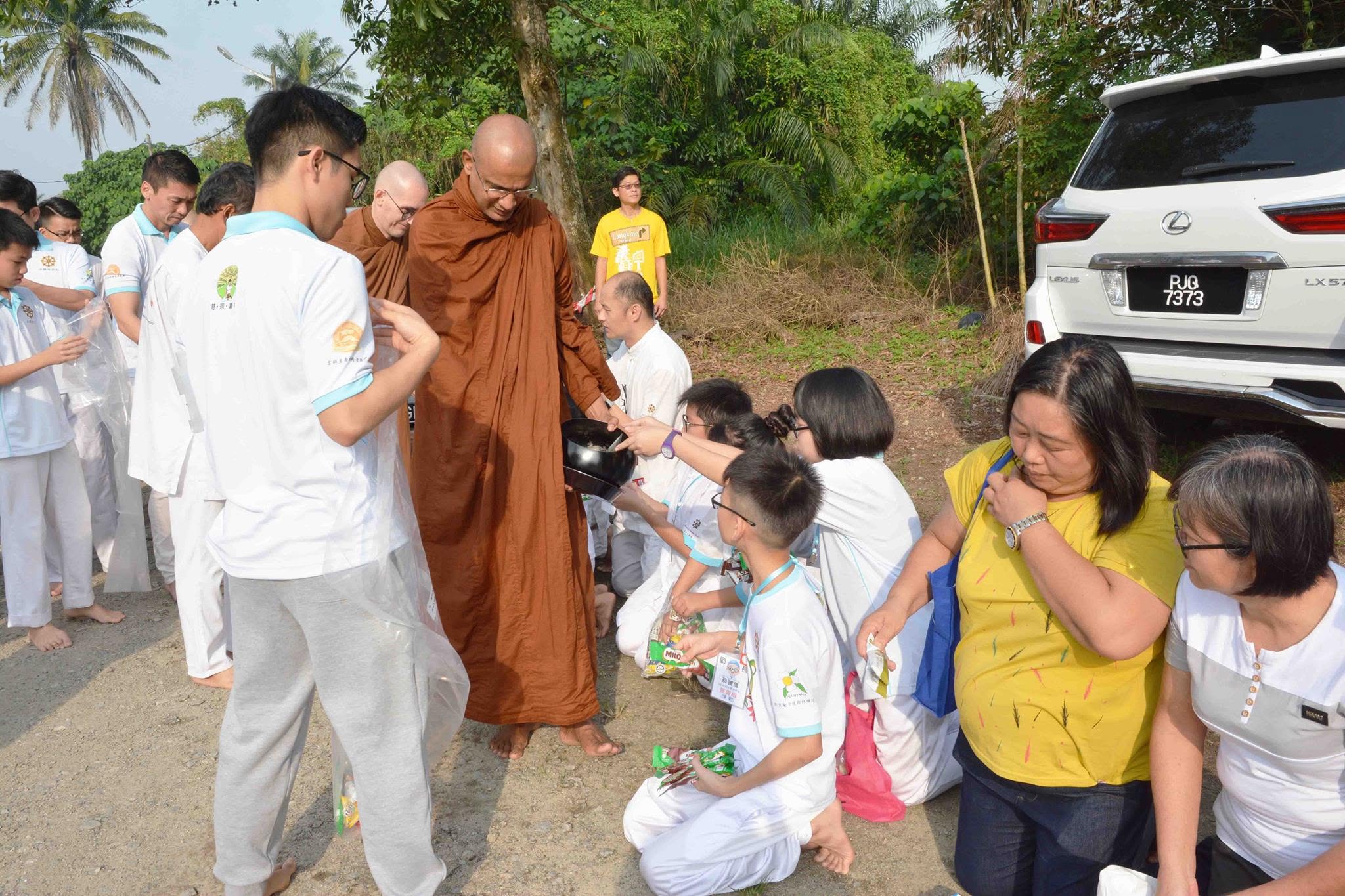 2018 Kaṭhina Robe Offering & Ten Meritorious Deeds Practice - Image 10