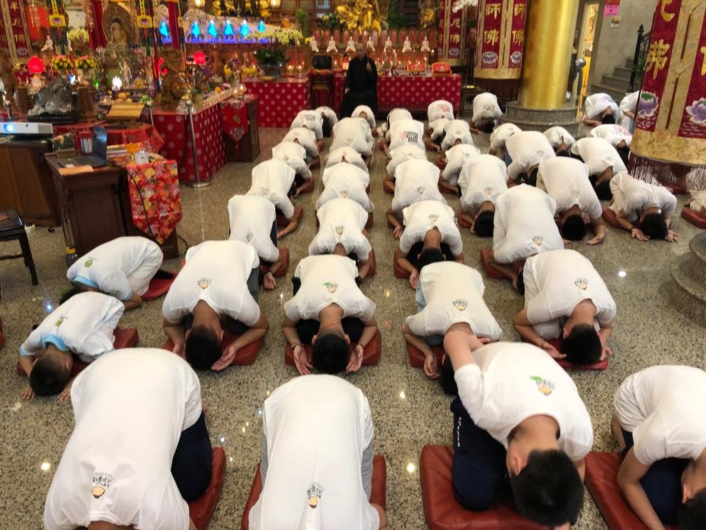 2019 Selangor · Happy Garden — Young Volunteers Serve the Saṅgha in Alms-round & Dhamma Propagation - Image 9